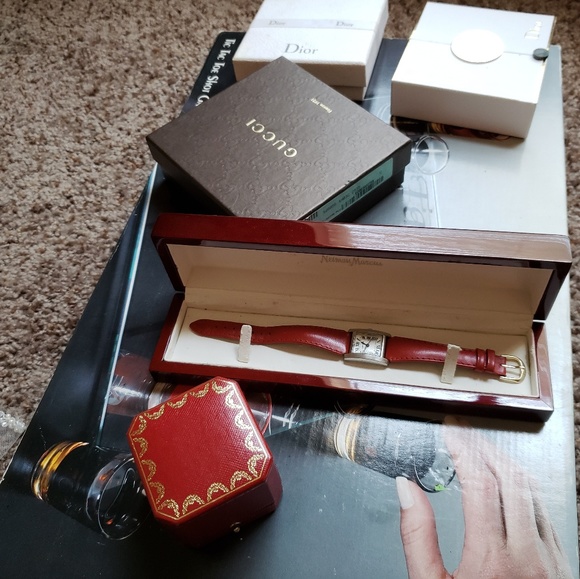 100% Authentic Cartier tank 2303 quartz - Picture 5 of 8